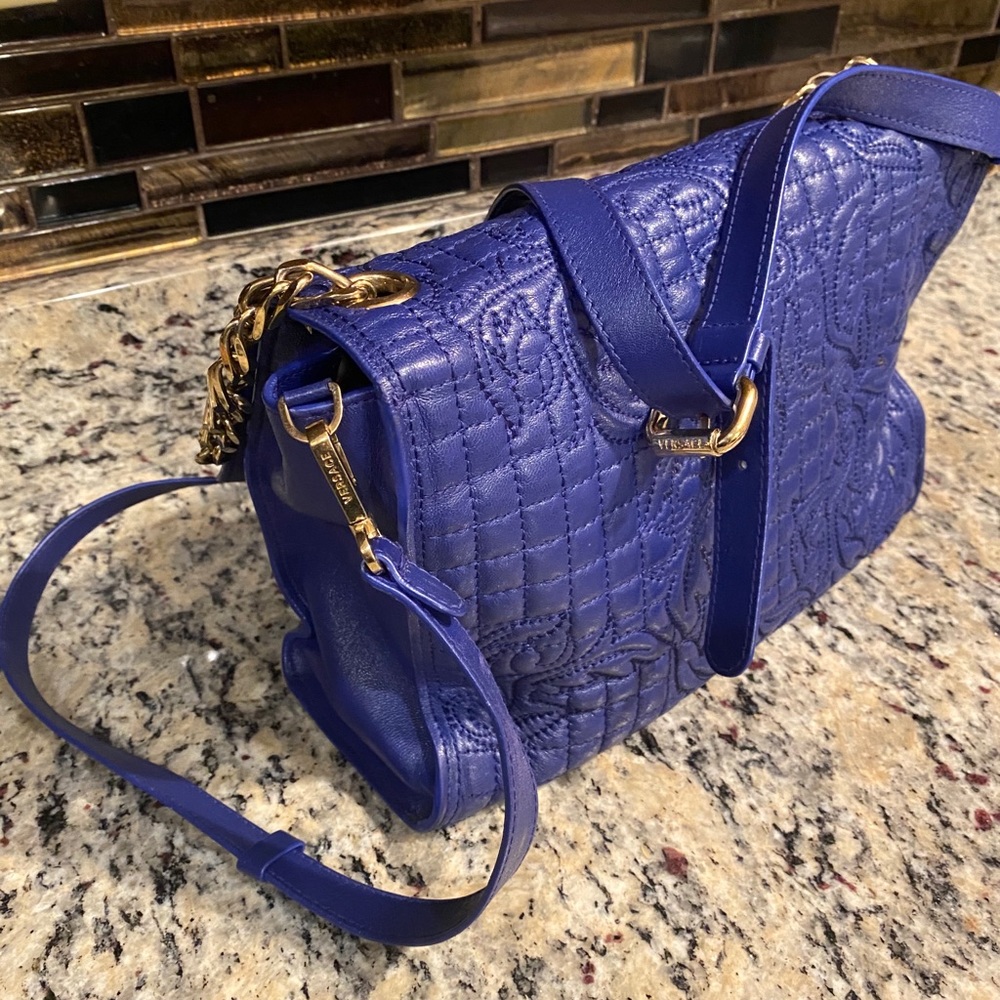Authentic Versace Vanitas crossbody bag. Please check Picture 14 for the damage - Picture 10 of 16